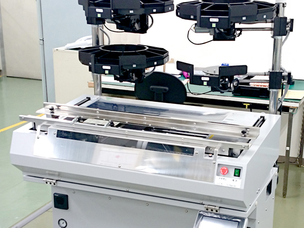 半自動挿入機Si-Pass48（デアルセンス）