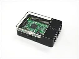 写真6 Raspberry Piをケースに収める
